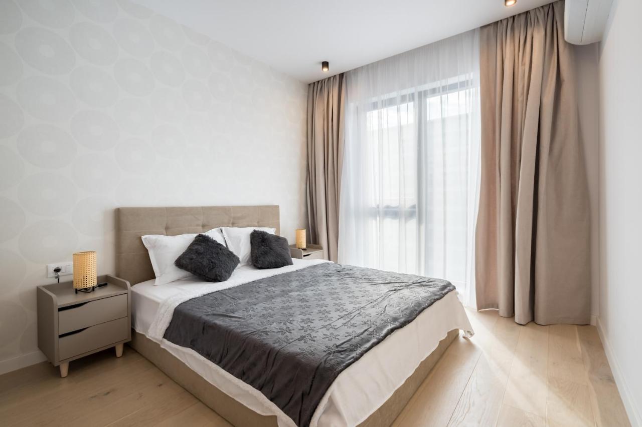 Sunset Cozy Pipera Business Center דירה